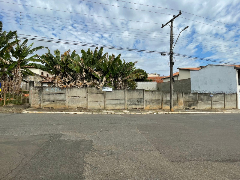 LOTE A VENDA JARDIM DO CRUZEIRO 202,26 M2