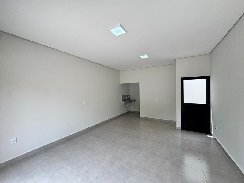 SALA COMERCIAL PRAÇA JOB SALTO 25M2