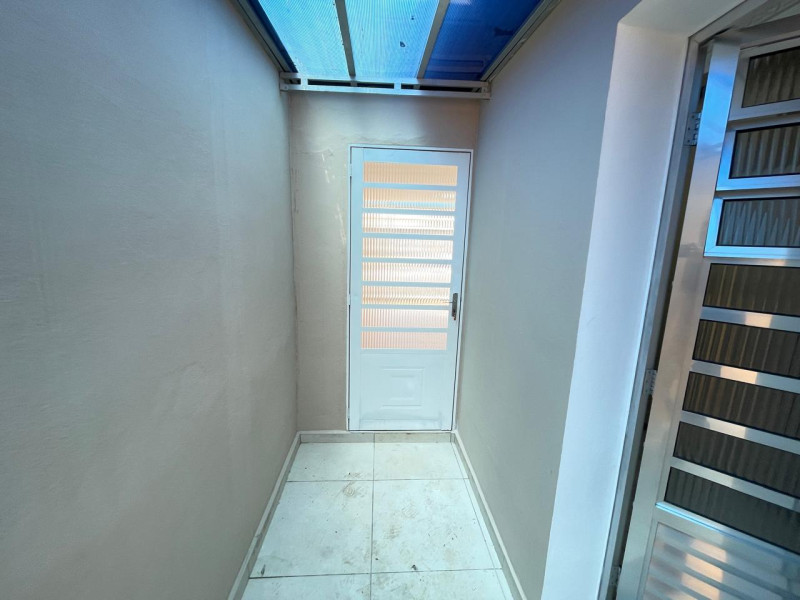CASA COM 3 DORMITORIOS
