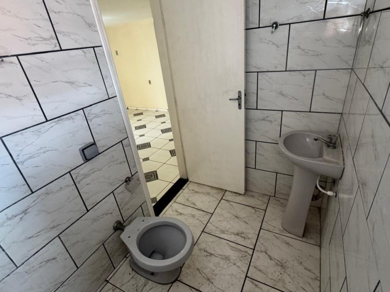 CASA COM 1 DORMITORIO - SUITE