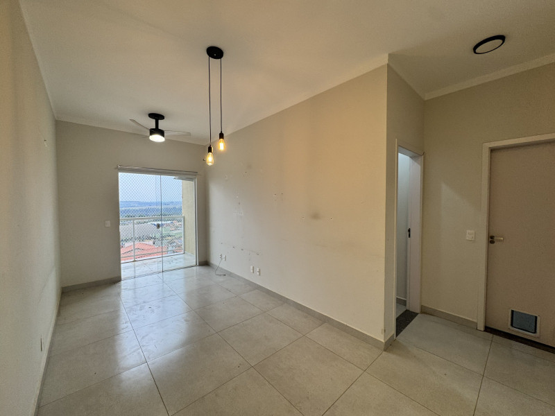 APARTAMENTO COM 2 DORMITORIOS