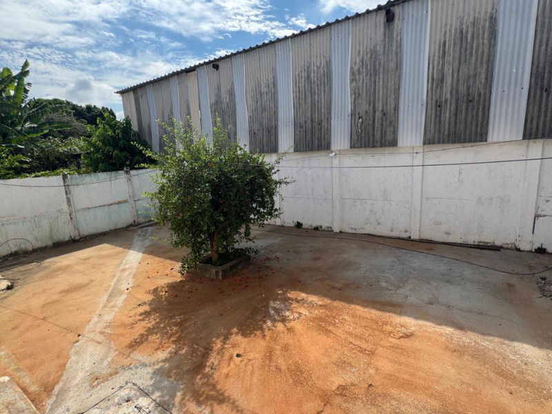 CASA COM 2 DORMITORIOS