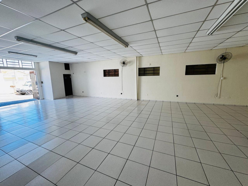 LOCAÇÃO SALÃO COMERCIAL 