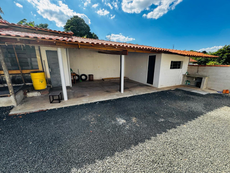 CASA COM 2 DORMITORIOS