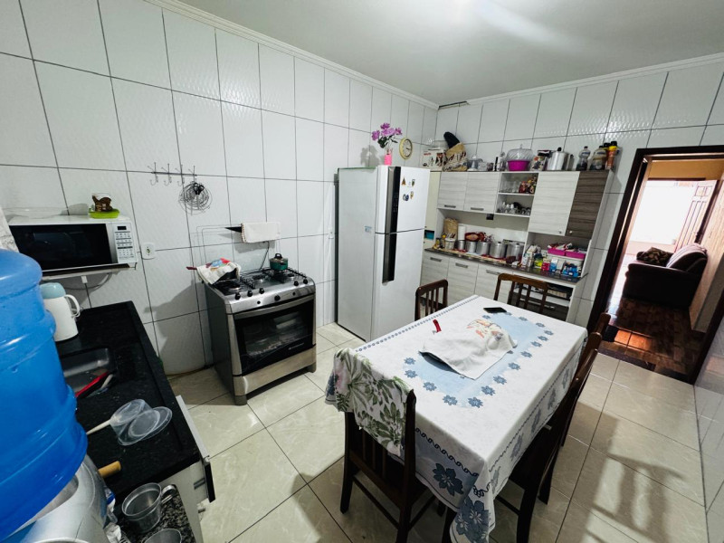 CASA COM 2 DORMITORIOS