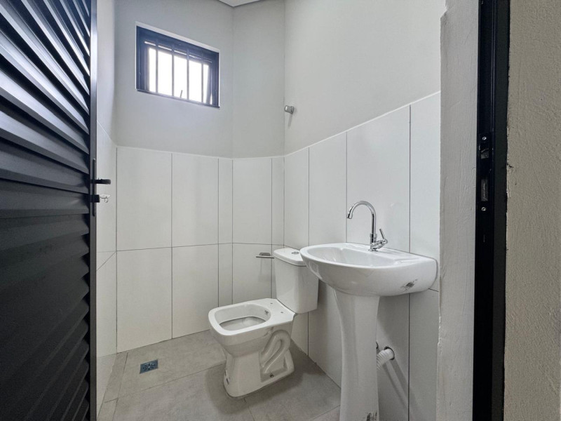 SALA COMERCIAL PRAÇA JOB SALTO 50M2